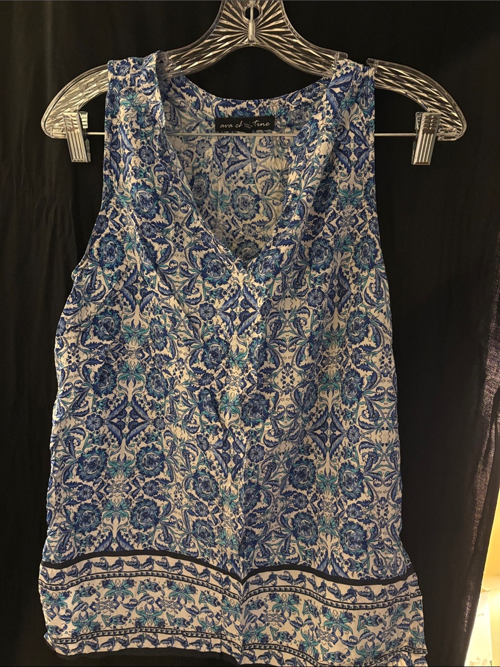 Ava Christine Blue Floral V-Neck Sleeveless Tank- medium